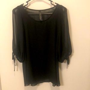 Black XS Slit Quarter Length Top w/ Tie